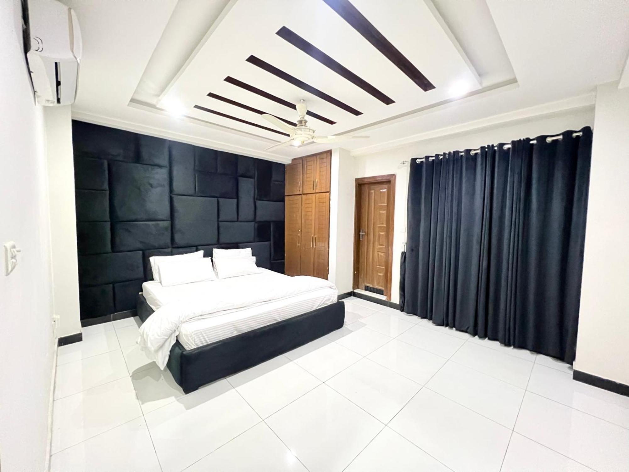 Penthouse 3Bedrooms - Luxury Apartment Hotel อิสลามาบัด ภายนอก รูปภาพ